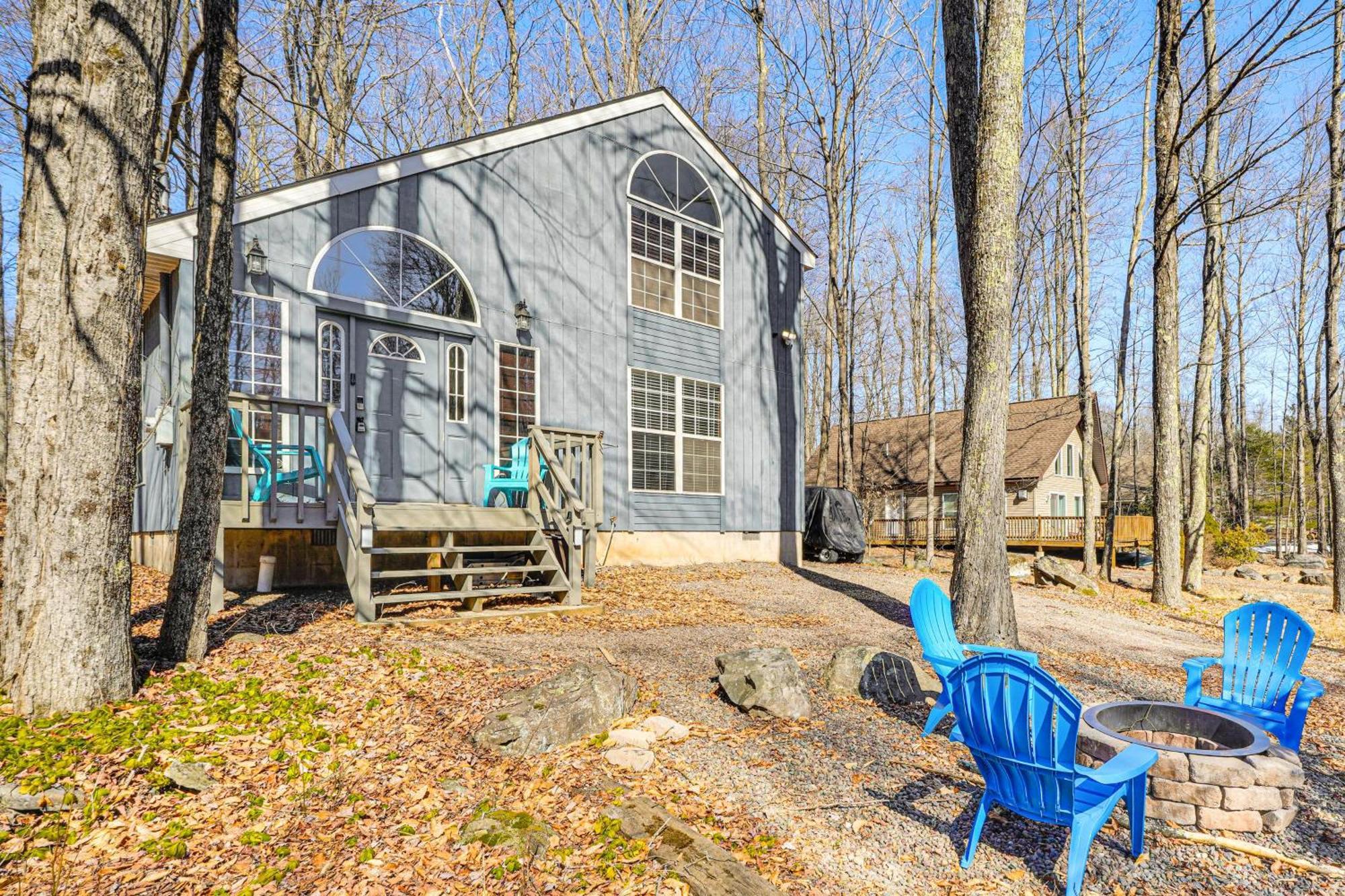 Holiday home Pocono With Pool Access And Private Deck Pocono Lake